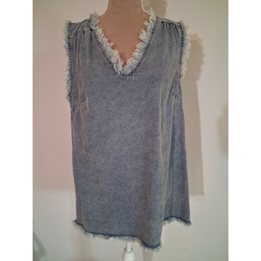 Umgee Denim Blue V-Neck Sleeveless Fringe Distressed Top Small New boho western